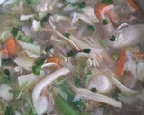Gambar langkah 5 resipi Bihun Tomyam Putih.