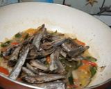 Foto langkah ke 3 dari resep Ikan Asin masak cabe.