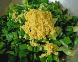 A picture of step 2 of Spring onion jhunka.