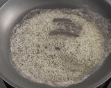 Foto del paso 2 de la receta: Salmón a la plancha con patatas y espárragos