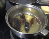Foto del paso 5 de la receta: Tortitas de tepejilote en salsa roja
