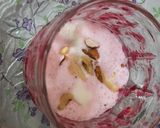 A picture of step 3 of Strawberry crushed milk shake with vanilla ice cream.
