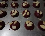 Foto langkah ke 5 dari resep Red Velvet Cookies.