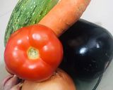Foto del paso 1 de la receta: GUISO CON VERDURAS 🍆🥒🍅🧅🧄🥕Y FIDEOS CODITOS (COCINADO EN ONE POT)