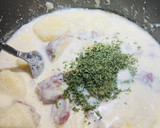 A picture of step 3 of Red Mashed Potatoes.