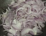A picture of step 1 of Prawn masala.