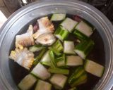 Foto langkah ke 2 dari resep Sayur Bening dengan Tempe,Tahu Goreng,Udang Tepung & Sambal Terasi.