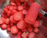 A picture of step 1 of Carrot burfi.