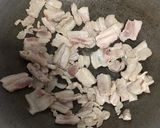 รูปขั้นตอนการทำที่ 1 ของ “ผัดพริกหน่อไม้หมูสามชั้น”