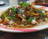 A picture of step 9 of Ragda patties- aloo tikki chaat.
