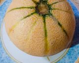 A picture of step 1 of Muskmelon Milkshake.