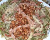A picture of step 6 of Tri-Colour Chicken Pasta Platter.