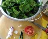 A picture of step 1 of Healthy Spinach Soup.