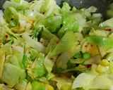 A picture of step 4 of Patta gobhi matar.