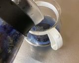Gambar langkah 2 resipi Sky Blue Milk Tea ‘FROZEN’.