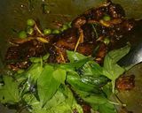 รูปขั้นตอนการทำที่ 4 ของ ผัดเผ็ดปลานิลแดดเดียวทอด