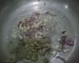 Foto langkah ke 2 dari resep Bubur Nasi Ayam (leftover).