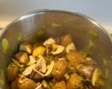 Foto del paso 2 de la receta: Crema de champiñones y puerros
