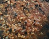 Foto del paso 4 de la receta: Fideuà de pato y dátiles medjol, con un delicioso sofrito