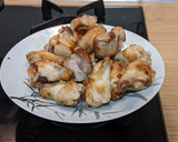 Foto del paso 1 de la receta: Alitas fritas con patatas al Jerez
