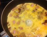 Foto del paso 3 de la receta: Huevos revueltos con tocino y jamón