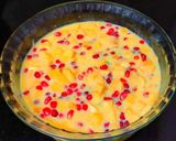 A picture of step 4 of Mango, pomegranate custard.