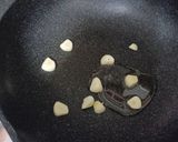 รูปขั้นตอนการทำที่ 1 ของ มะระหวานผัดไข่ใส่หมู
