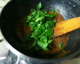 A picture of step 4 of Roasted tomato and methi panner.