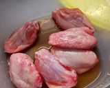 Hình bước làm 1 của món Gà khìa nước dừa