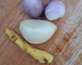Foto langkah ke 1 dari resep Sayur bayam sederhana pakai kunci.