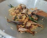 Foto langkah ke 6 dari resep Tongkol santan pedas.