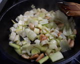Foto del paso 3 de la receta: Salmón plancha con salsa de almendras saludable