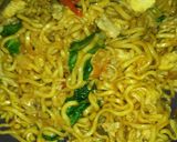 Foto langkah ke 7 dari resep [Mi Telur] Mie Telur Goreng Manis Pedas.