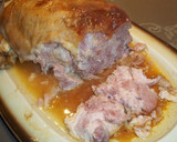 Foto del paso 6 de la receta: Pollo relleno de carnes y queso al horno