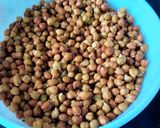 A picture of step 1 of Kolkata-Style Ghugni (Kolkata Style Chana Ghugni Recipe).