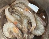 Foto langkah ke 1 dari resep Udang butter garlic/udang garlic butter.