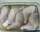 Foto del paso 2 de la receta: Pollo asado al vino