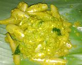 A picture of step 5 of Steamed small fish in banana leaves.