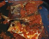 Foto langkah ke 4 dari resep Ikan Cencaru Panggang Teflon Siram Sambal.