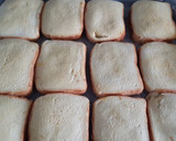 Foto del paso 3 de la receta: Torrijas de leche con cobertura de maní, al horno