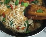 Foto langkah ke 7 dari resep Enoki tumis pedas.