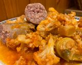 Foto del passaggio 6 della ricetta Cavolfiore con salsiccia in umido