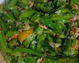 Foto langkah ke 3 dari resep Santan Pedas Bunga Genjer Udang Kering.