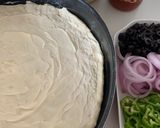 صورة لخطوة 6 من وصفة بيتزا بعجينة الـ10 دقاايق🍕🔥