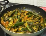 A picture of step 3 of Bhindi/Okra Masala Fry.