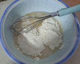 Foto langkah ke 2 dari resep Kue Khamir Pisang.