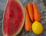 Foto langkah ke 1 dari resep Jus Semangka Mix Wortel Lemon.