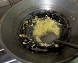 Foto langkah ke 3 dari resep Cah Sawi Hijau Teri Bakso.