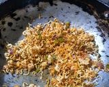 A picture of step 4 of Vegetable instant noodles with a twist.