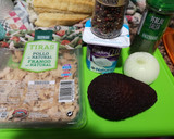 Foto del paso 1 de la receta: Aguacates rellenos de pollo